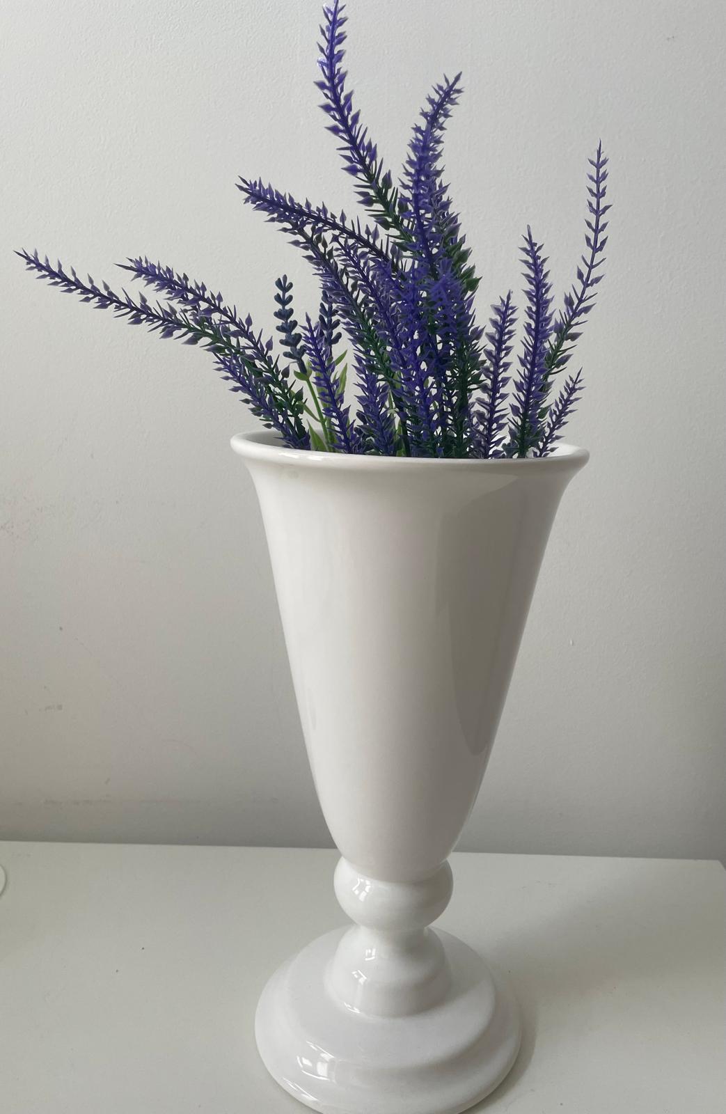 Rustic Vintage Metal Flower Vase - Elegant Home Décor