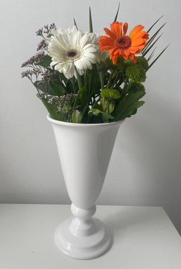 Rustic Vintage Metal Flower Vase - Elegant Home Décor